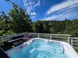 Gîte perché en bordure de forêt - Jacuzzi privatif