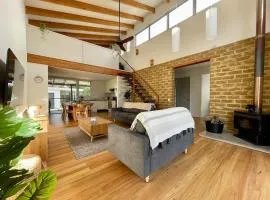 Dusky Waters - Modern & Spacious - EV charger