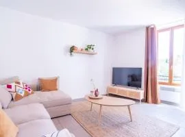 Bright and confortable apartment in downtown BLM