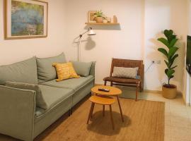 ממלכת הצפון דירת אירוח על נחל הבניאס, hotel in Sheʼar Yashuv