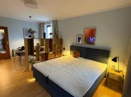 Bahnhof Suites I 3 Zimmer I Komfort mit Aussicht und 3 Balkonen