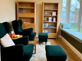 LAKE VIEW Luxury Apartment