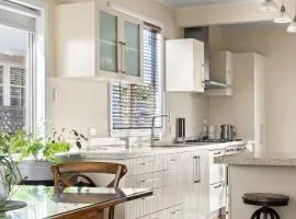 Beautiful Large Central Napier Home