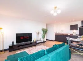 Leeds Luxury 2-Bedroom Apartment Near Uni and LGI
