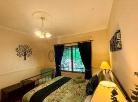 Korla Cottage, Leura Family & Pet Friendly Stay, ξενοδοχείο σε Leura