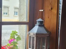 La maison horlogère , sauna extérieur , bain nordique au feu de bois et prêt de raquettes des neiges