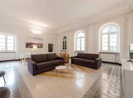 JOIVY Elegant Flat for 7, in the heart of Genoa