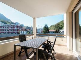 Terrazza Paradiso by Quokka 360 - Spacious Design Flat with Terrace, hotel sa Paradiso
