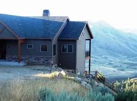 Spectacular Views and Rural Setting Close to Boise