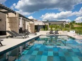 Villa Andrea Double or Twin Rooms with pool, balcony and parking