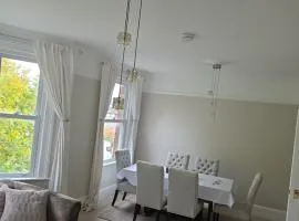 Converted Victorian Apartment 3 Superior King size Rooms