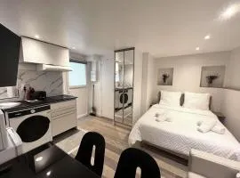 In The Heart Of The City - Cosy Studio - Close to RER
