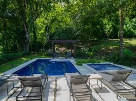 Casa Selva Tica 6 bdr pool golf view in Los Suenos