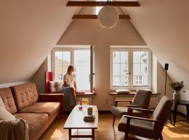 3-level apartment with a view of St Mary's Basilica by Downtown Apartments