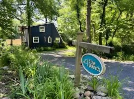 The Perch - Riverfront, Starlinks WiFi & Hot Tub