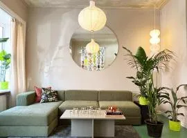 Charmante Altbauwohnung am Park und Messe