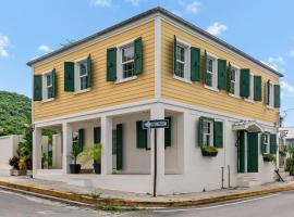 The Queen's Quarters - King Bed - AC - Walkable, chalupa v Christianstedu