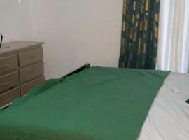 santo domingo airport villa, casa rústica em Reparto Esther Rosario