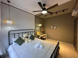 Chic Homestay with Mini Cafeteria at Gamuda Garden