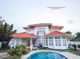 Cs white house negombo, hotel in Negombo
