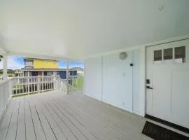 Beach Escape Close to Attractions and the Shore