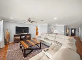 Lakefront retreat with private dock and water toys