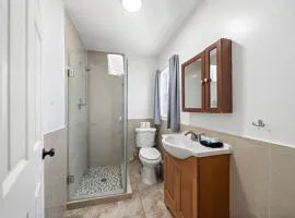 Charming Studio on Seawall, Close to Cruise Port