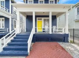 Cozy Home Near Downtown with a Pool and Fire Pit