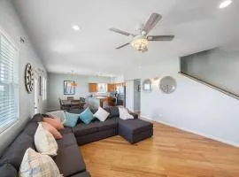 Fishermans Dream With Game Room Walk to the Beach