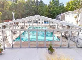 Spacious Dog-Friendly Getaway with Year-Round Pool & Hot Tub