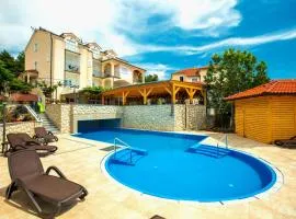 Apartments and Rooms Vitomir