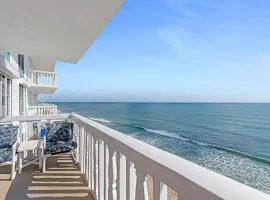 New listing! Direct oceanfront condo with private balcony overlooking the pool and beach