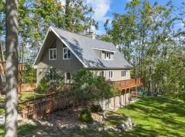 Game Room Cabin Pool & Hot Tub Access