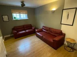 The Tudor Escape Stylish City Centre 3 Bed