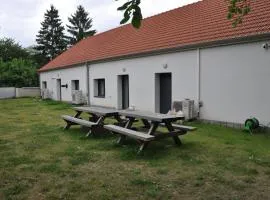 Location d appartements EasyLodges à La Ferté-sous-Jouarre proche gare Séjour tout confort