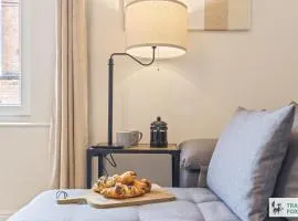 Central 2 bedroom Home and Street Parking