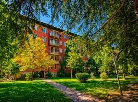 Home Inn at Jikia's Green House-Central Tbilisi