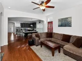 Family Retreat Near Randolph AFB & Downtown