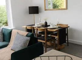 Comfortable 3 bed in Winchester - Parking