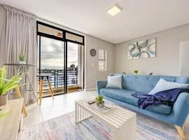 Beach Break Bliss - Cozy retreat with mountain views