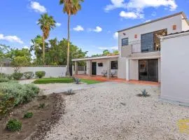 Bright Beach Stay, Balcony, Patio & Steps to Beach
