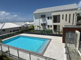 Appartement Azura, hotel v destinaci Malgré Tout