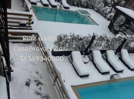 Casa Brava villas, chalupa v destinaci Novoberdo