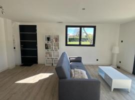 Le Chalet Corse, nature et confort proche Caussade, hótel í Septfonds