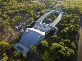 Mercure Kakadu Crocodile, hotel with parking in Jabiru