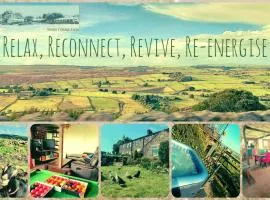 Stones Cottage Farm, nr Haworth, family friendly, work friendly, gaming barn, crafting, free wifi, free parking, EV point