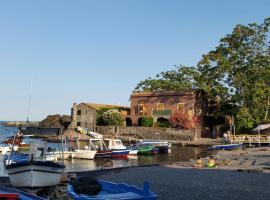La Barca di Pozzillo, holiday home in Acireale