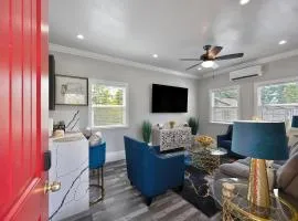 Walk to UC Davis Medical Center! Duplex with Patio