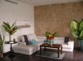 Zen Retreat City Centre, guest house in San Juan