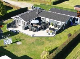 Dejligt Sommerhus På Bogø